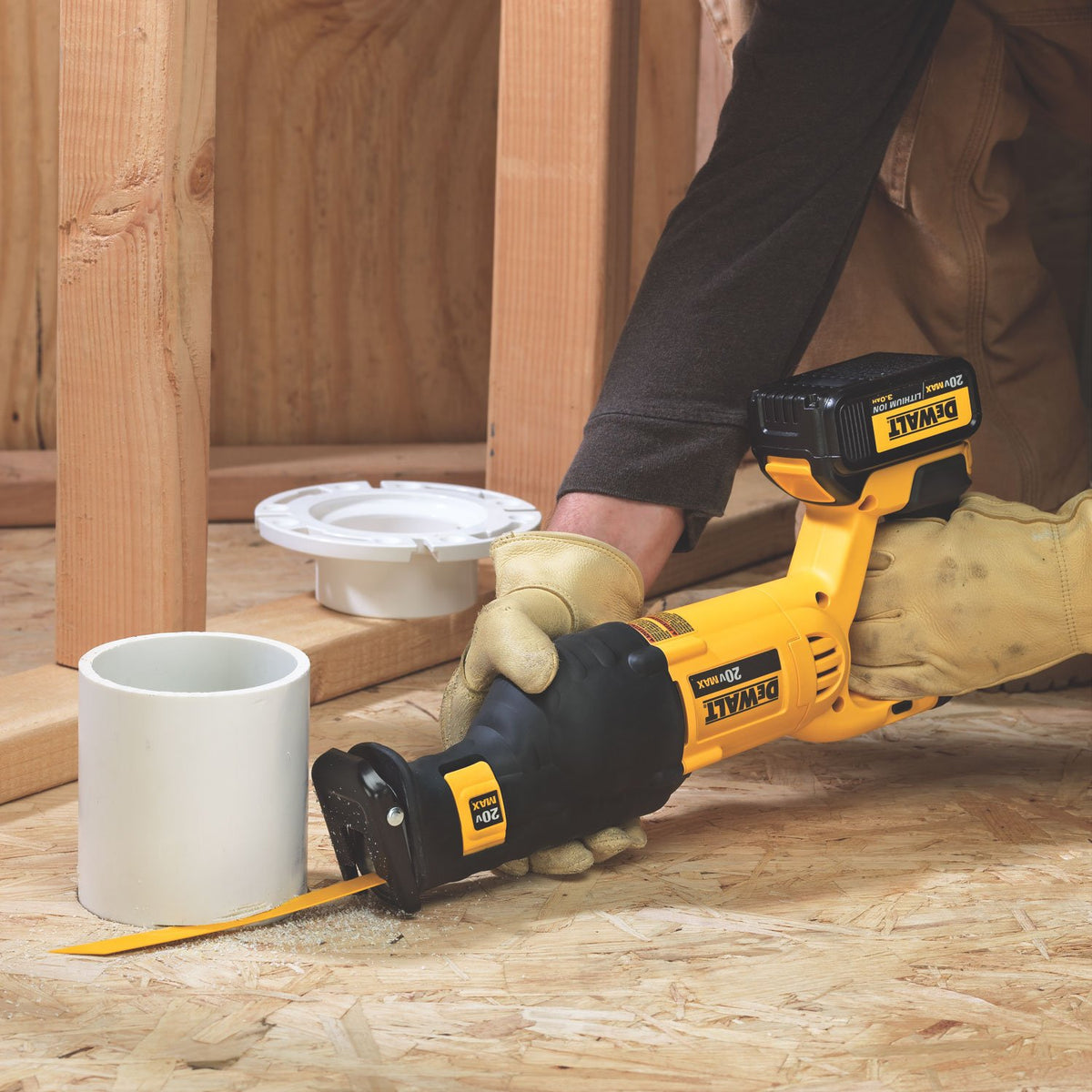 20-Volt Li-Ion Reciprocating Saw Kit D343